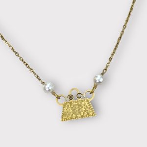 Collier Deby